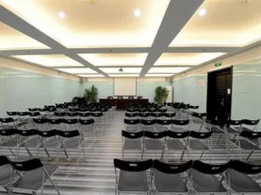 Baoding Beautiful Fashion Boutique Hotel - Image 3