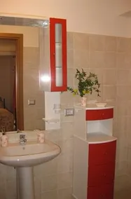 A Due Passi Dal Mare Bed and Breakfast - Image 4