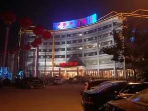 XinShun Hotel - Image 2