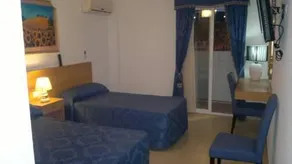 Hostal Residencial RR - Image 2