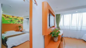 Vatica Shanghai Town Renmintang Road Hotel - Image 4