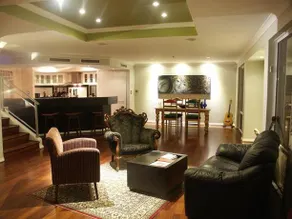 DAVE'S ART HOUSE - Image 2