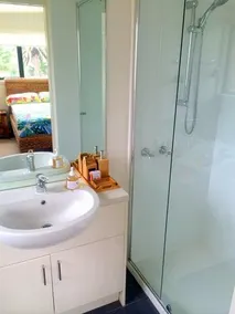 Award Winning Beach Front Retreat - Image 4