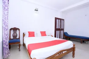 OYO 61270 313s Royal Suites - Image 3