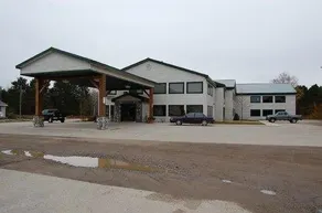 Zellar's Village Inn - Image 2
