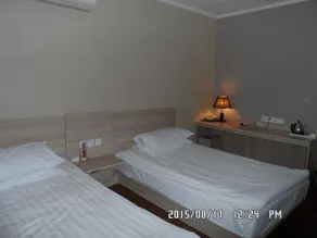Friendship Hotel - Image 4