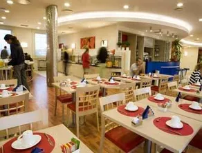 Ramada Encore Bologna Fiera - Image 5