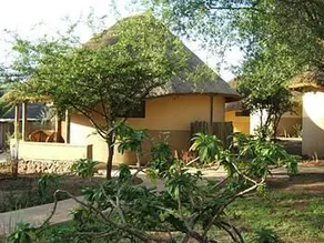 Kwena Chalets - Image 2