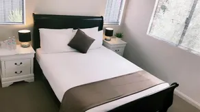 Swansea Holiday Home - Image 2
