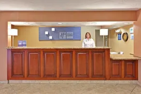 Holiday Inn Express Winfield - Image 3