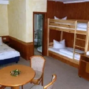 Hotel Gasthof Vierlaendereck - Image 4