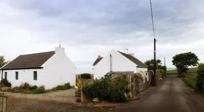 Rope Bridge Cottage - Image 5