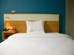 7 Days Inn - Image 5
