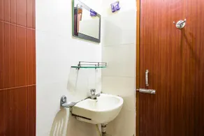 Hotel Swagatam International (Airport) - Image 5