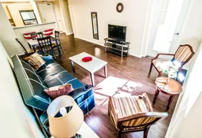 Grand Hollywood Suites - Image 5