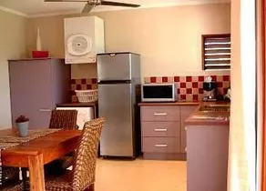 Pandanus Holiday Apartments - Image 3