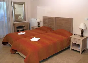 Theasi Hotel - Image 3
