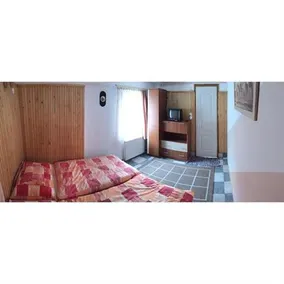 Fenyvesi Vendégház - Image 4