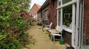 B&B Art Gallery 274 - Image 5