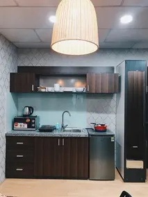 Riverside Apartment - Image 2