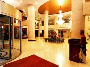 Huaqiao Interantional Hotel - Image 2