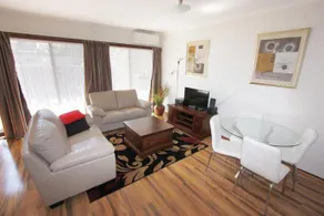 Two Bedroom self-contained family apartment - Image 3
