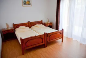 Kentaur Apartmanház - Image 5