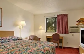 Super Inn by OYO Lansing MI - Image 5