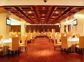 Metropark Longhua Hotel - Image 4