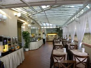 Kinshasa Hotel - Image 5