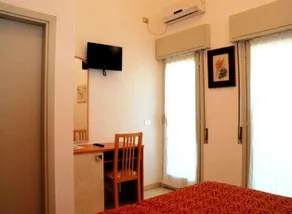 Hotel Saint Tropez - Image 2