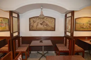 Aarthy Hotel - Image 4