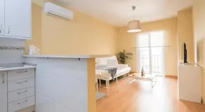 Shiny Lud Family Apartment - Image 4