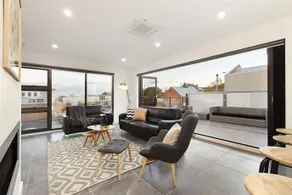 Luxury on Lewis - Image 5