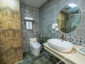 Rest Wood Theme Hotel - Image 5
