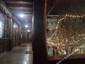 Above The Moon Inn - Image 4