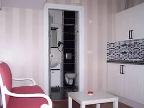 Airport House - Image 2