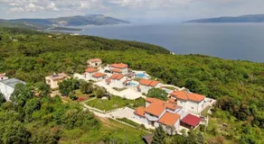 Voll ausgestattete geräumige Villa mit Garten, Terrasse und privatem Pool | Meerblick - Image 5