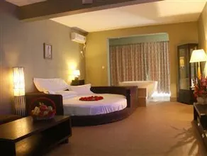 Sanya Songfeng Hotel - Image 4
