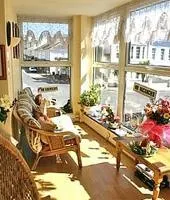 Oscars Lodge Guest House - Image 3
