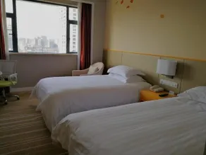 Ningbo World Hotel - Image 2
