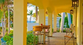 Casa Captiva Vacation Dream Home Elegant Beachside Living Sleeps 14 - Image 5
