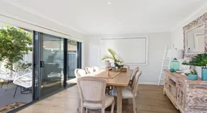 Beach 'Shac' on Parkway - Image 3