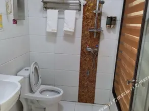 Juyuan Business Hotel - Image 2