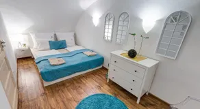 d.Five Beautiful Apartment at Basilica - Image 2