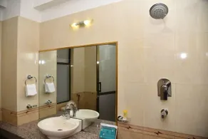 Ratna Giri Resort Cesenatico - Image 2