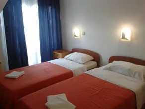 Motel Sun Sport - Image 5