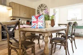Home Farm Cottage - Image 2