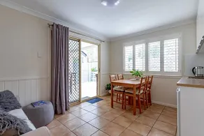 Woodford Gardens - Image 4