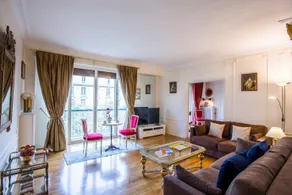 Champs Elysees-George V Luxury Stay - Image 5